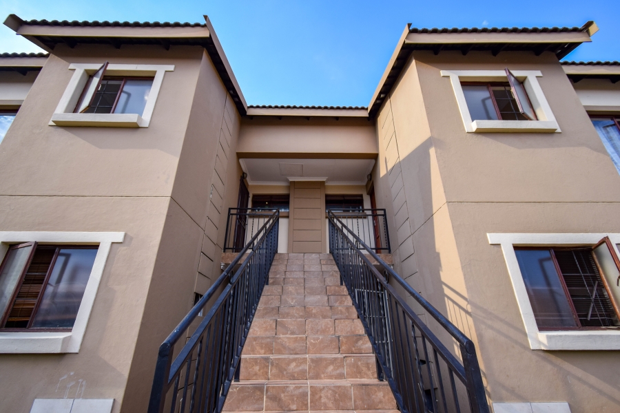 2 Bedroom Property for Sale in Montana Tuine Gauteng