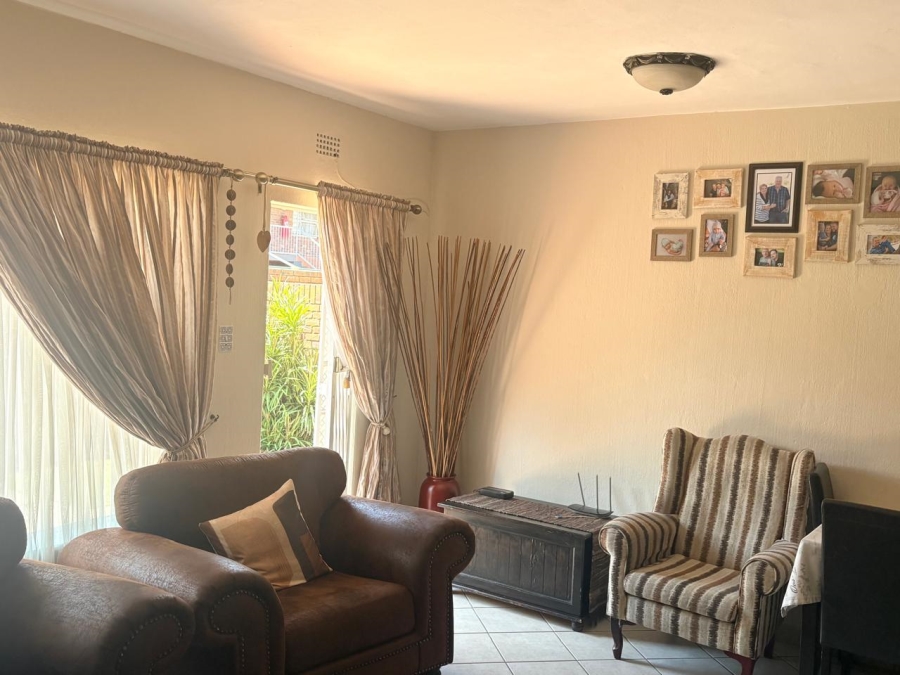 2 Bedroom Property for Sale in Dayanglen Gauteng