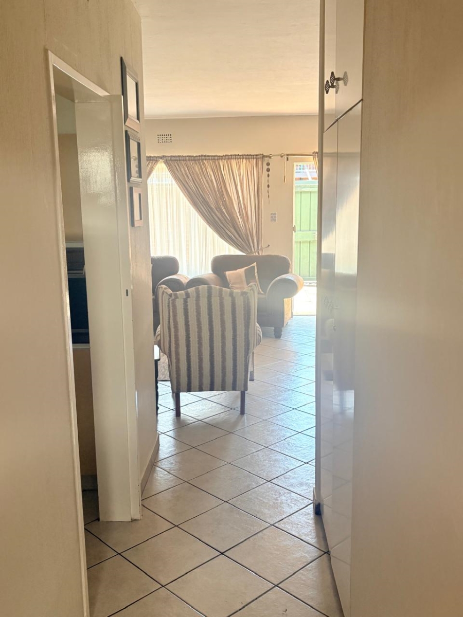 2 Bedroom Property for Sale in Dayanglen Gauteng