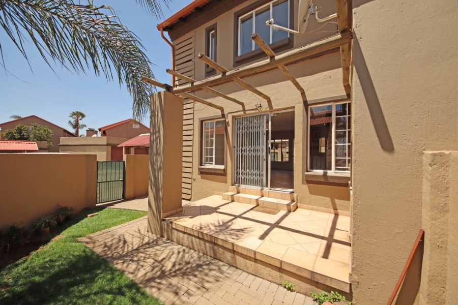 2 Bedroom Property for Sale in Eden Glen Gauteng