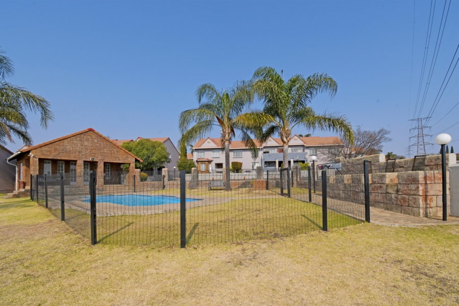 2 Bedroom Property for Sale in Eden Glen Gauteng