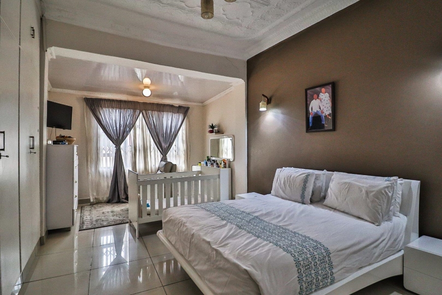 7 Bedroom Property for Sale in The Hill Gauteng