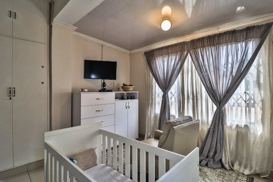 7 Bedroom Property for Sale in The Hill Gauteng