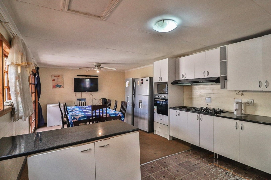 7 Bedroom Property for Sale in The Hill Gauteng