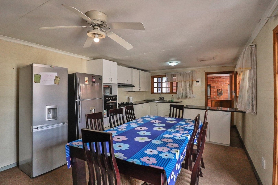 7 Bedroom Property for Sale in The Hill Gauteng