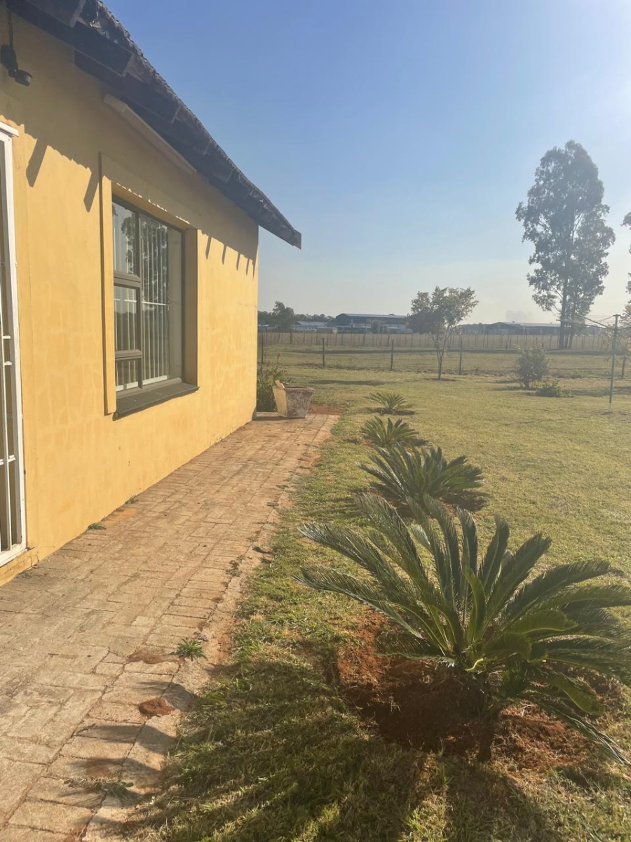 To Let 1 Bedroom Property for Rent in Waterval Gauteng