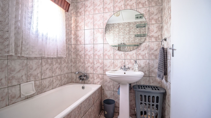 3 Bedroom Property for Sale in Minnebron Gauteng