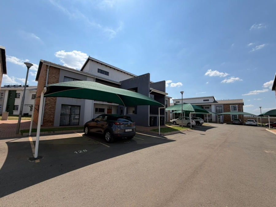 2 Bedroom Property for Sale in Protea Glen Gauteng