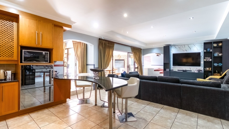 To Let 5 Bedroom Property for Rent in Meyersdal Gauteng