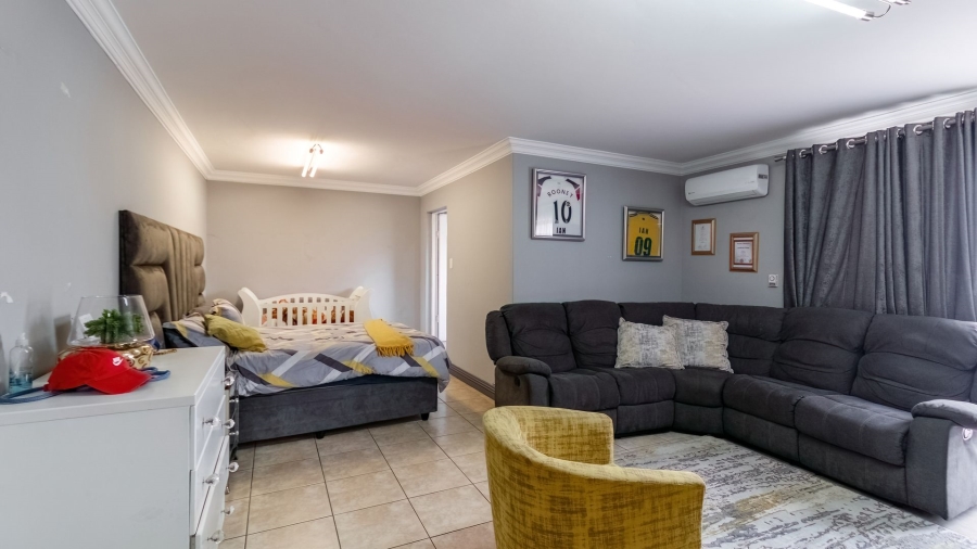 To Let 5 Bedroom Property for Rent in Meyersdal Gauteng