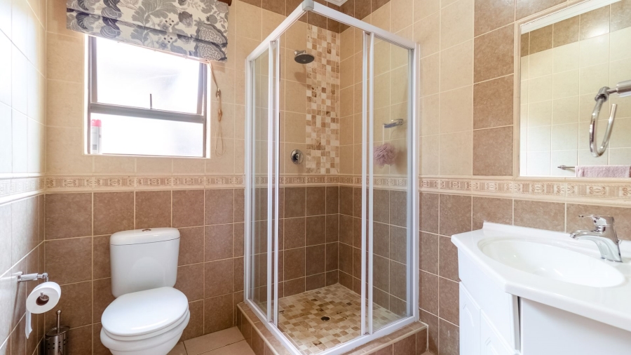 To Let 5 Bedroom Property for Rent in Meyersdal Gauteng