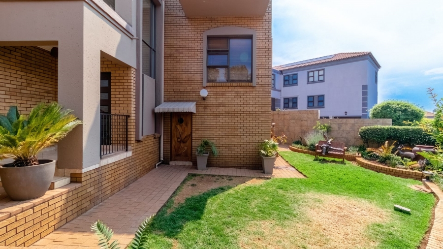 To Let 5 Bedroom Property for Rent in Meyersdal Gauteng