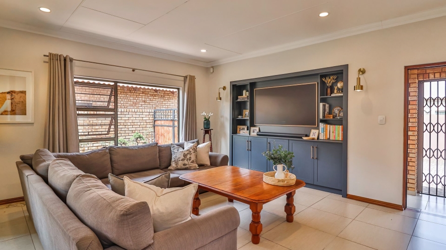 3 Bedroom Property for Sale in New Redruth Gauteng