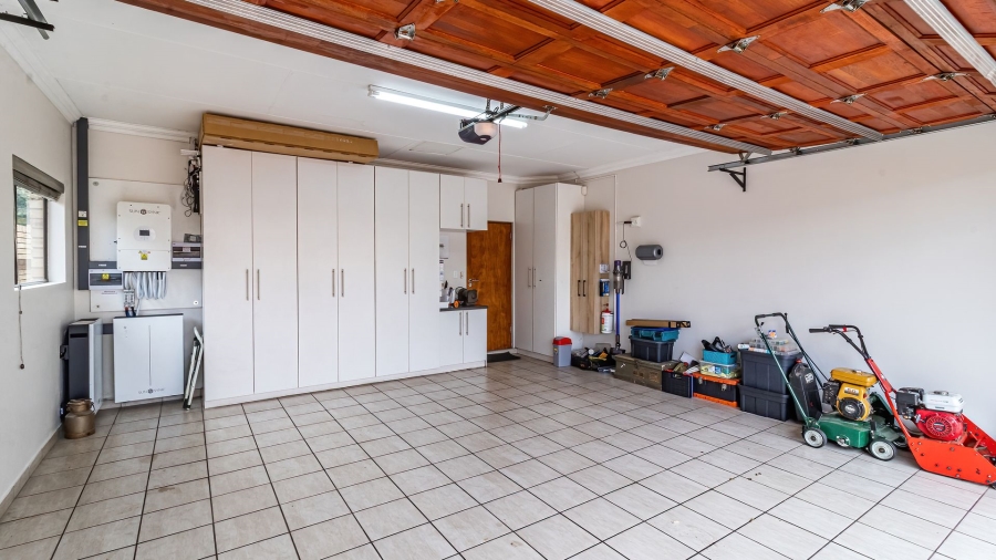 3 Bedroom Property for Sale in New Redruth Gauteng