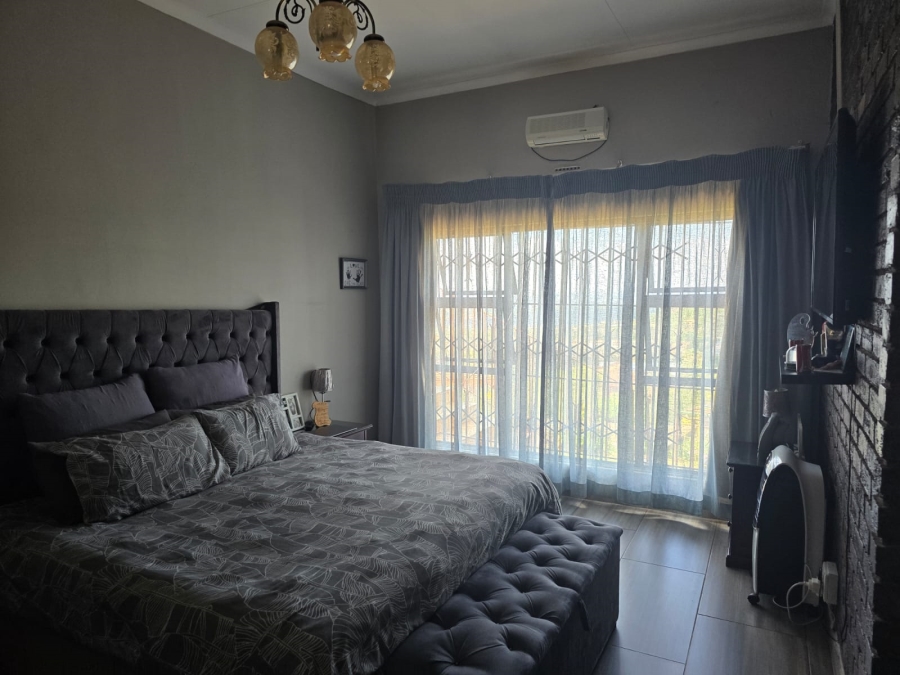 4 Bedroom Property for Sale in Bassonia Gauteng