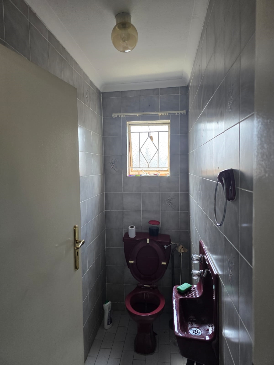 4 Bedroom Property for Sale in Bassonia Gauteng