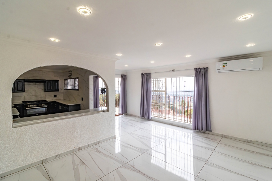 4 Bedroom Property for Sale in Bassonia Gauteng