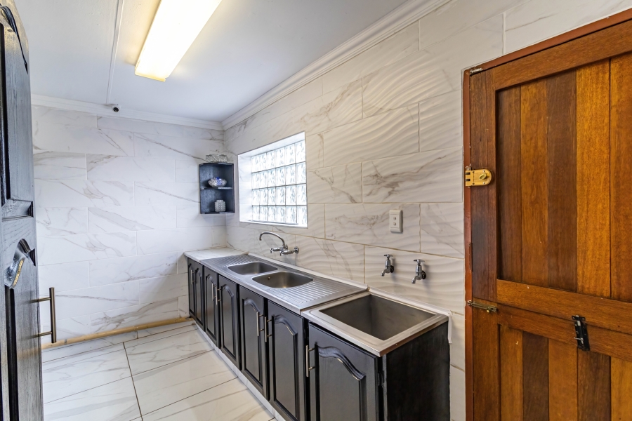 4 Bedroom Property for Sale in Bassonia Gauteng