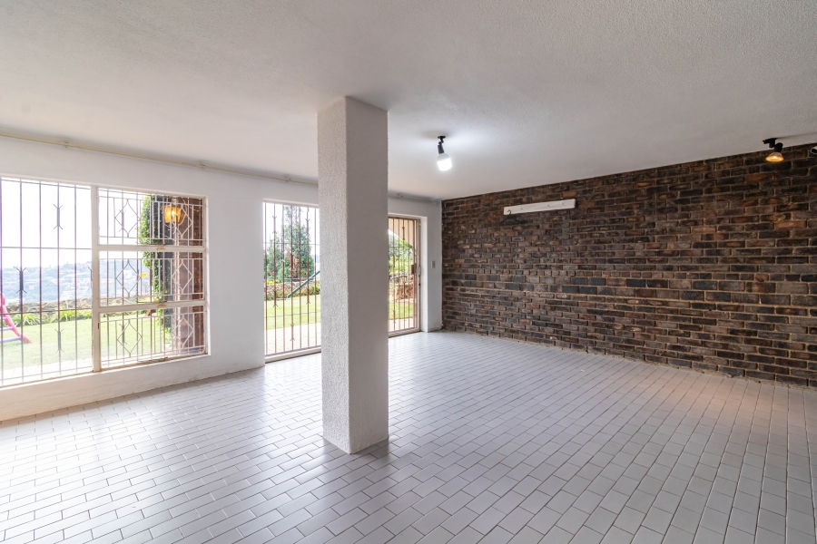 4 Bedroom Property for Sale in Bassonia Gauteng