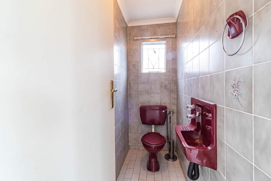 4 Bedroom Property for Sale in Bassonia Gauteng