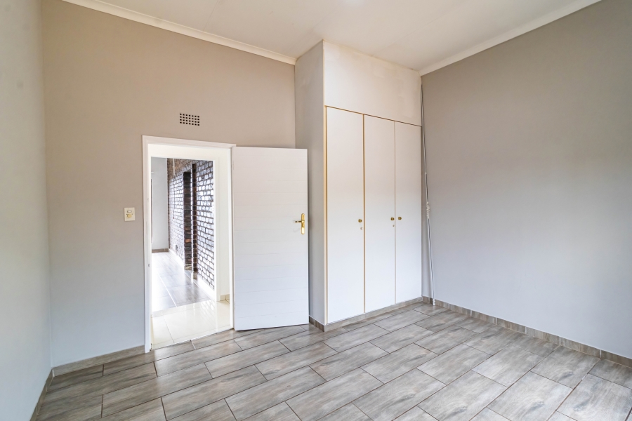 4 Bedroom Property for Sale in Bassonia Gauteng