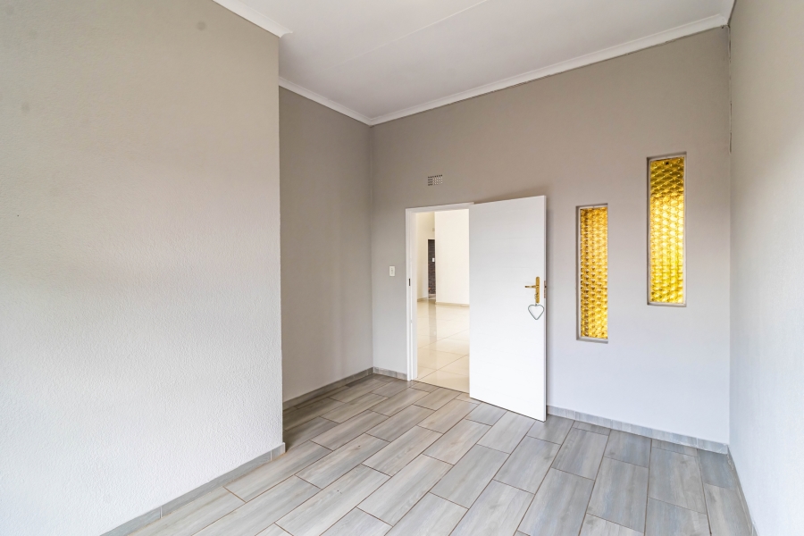 4 Bedroom Property for Sale in Bassonia Gauteng