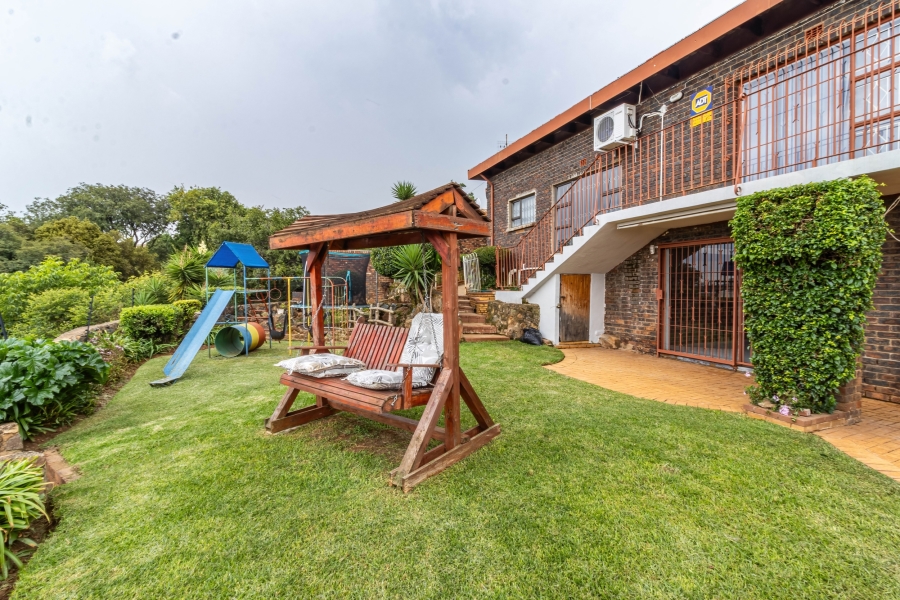 4 Bedroom Property for Sale in Bassonia Gauteng