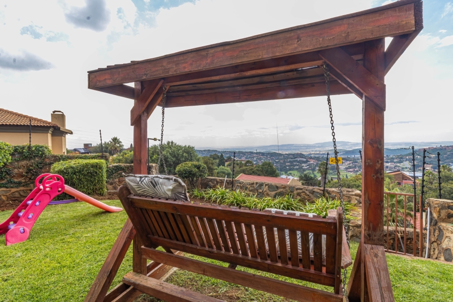 4 Bedroom Property for Sale in Bassonia Gauteng