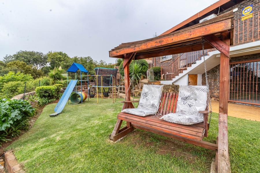 4 Bedroom Property for Sale in Bassonia Gauteng