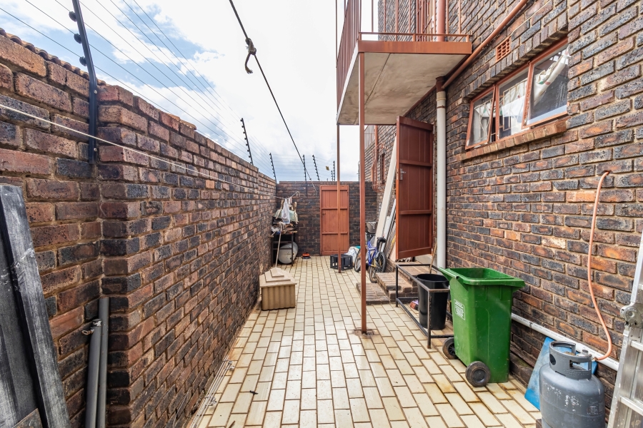 4 Bedroom Property for Sale in Bassonia Gauteng