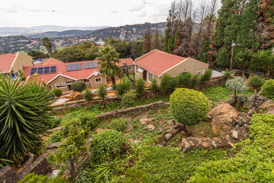 4 Bedroom Property for Sale in Bassonia Gauteng