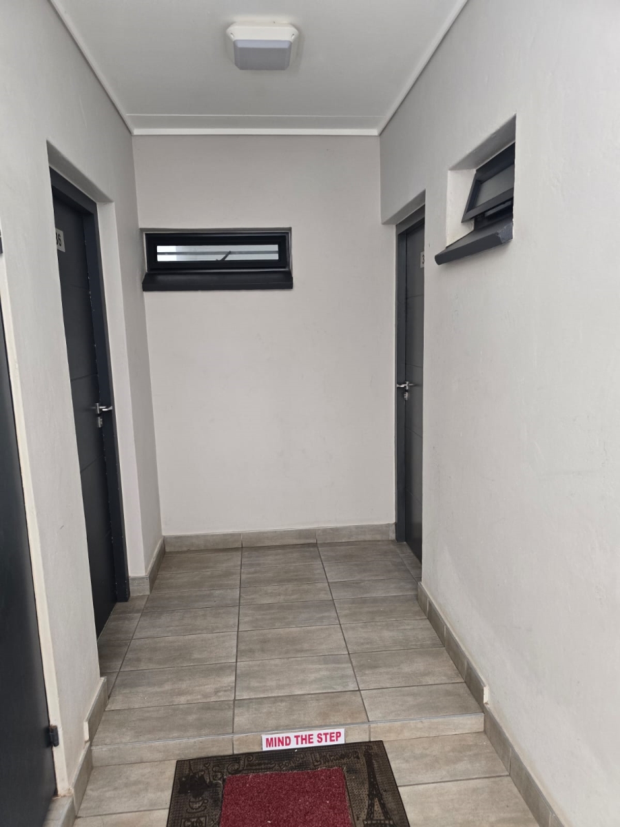 2 Bedroom Property for Sale in Mulbarton Gauteng