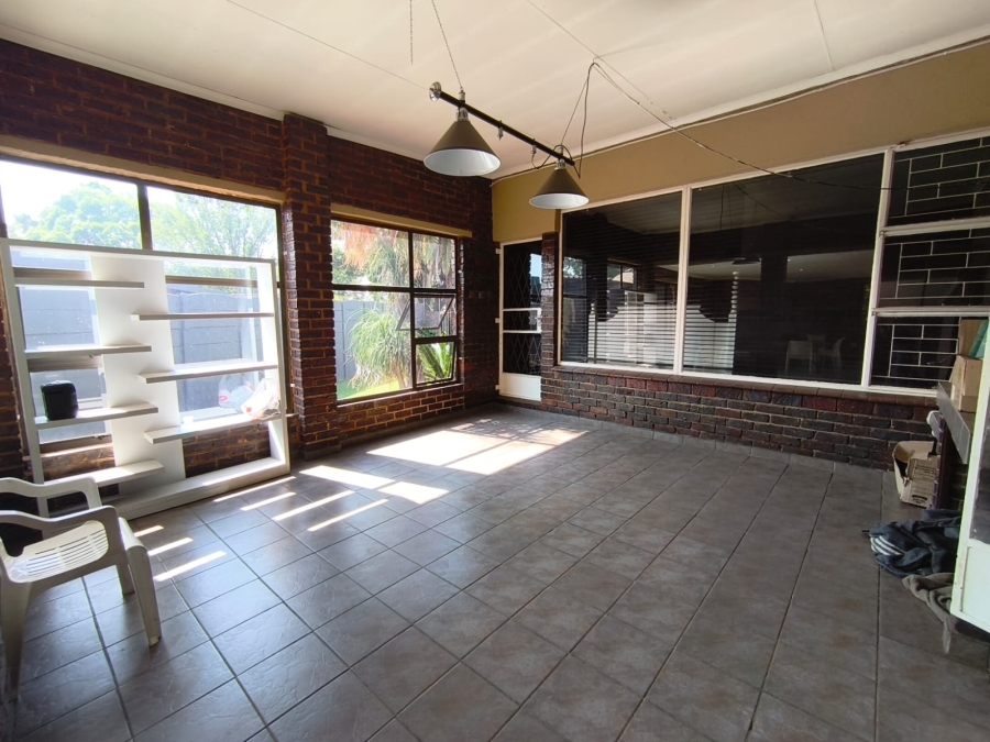 5 Bedroom Property for Sale in Randhart Gauteng