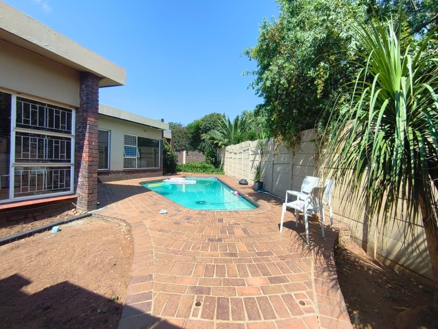 5 Bedroom Property for Sale in Randhart Gauteng