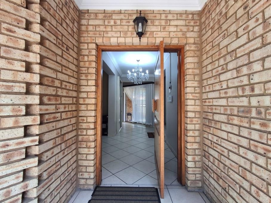4 Bedroom Property for Sale in Meyersdal Gauteng