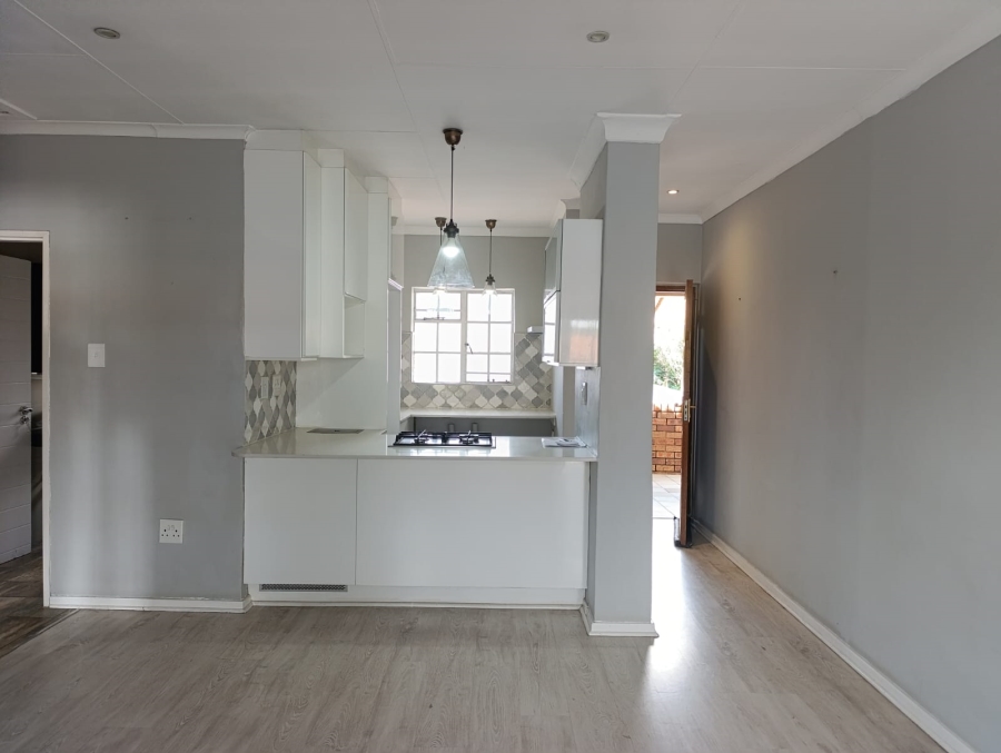 2 Bedroom Property for Sale in New Redruth Gauteng