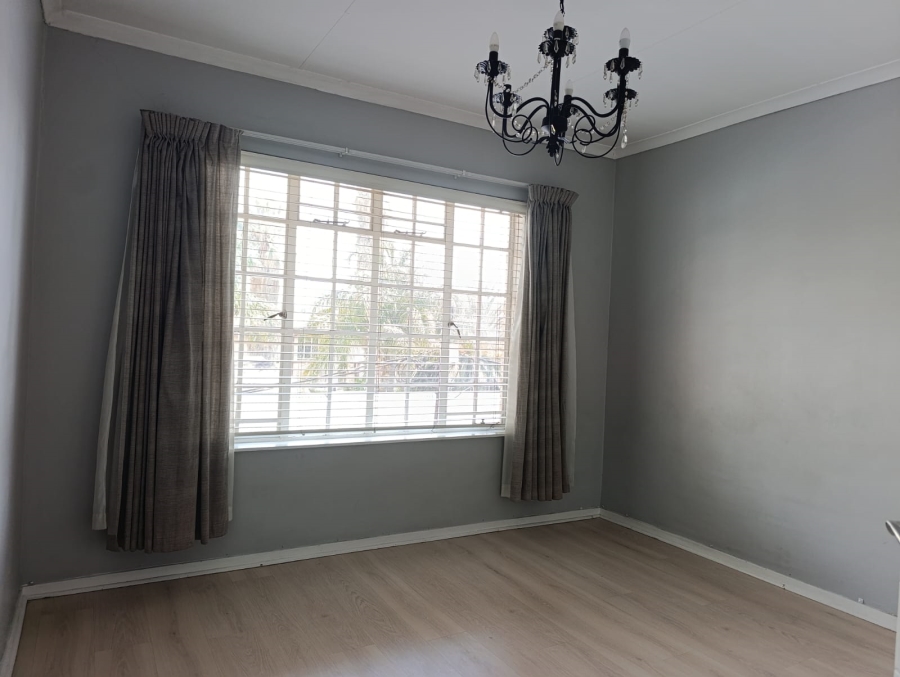 2 Bedroom Property for Sale in New Redruth Gauteng