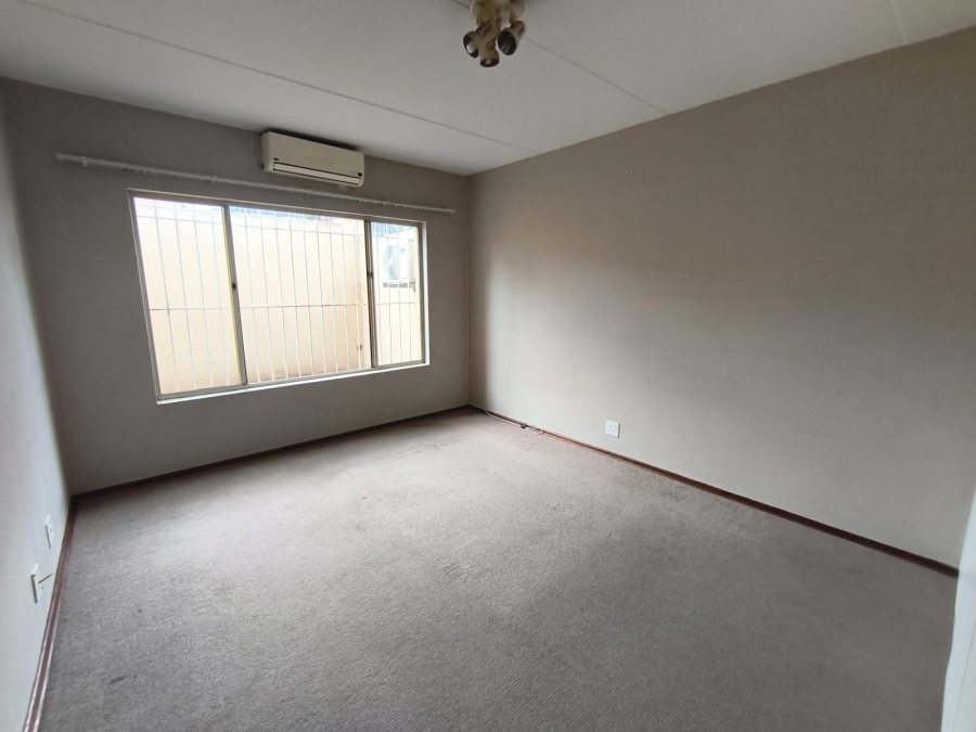 2 Bedroom Property for Sale in New Redruth Gauteng