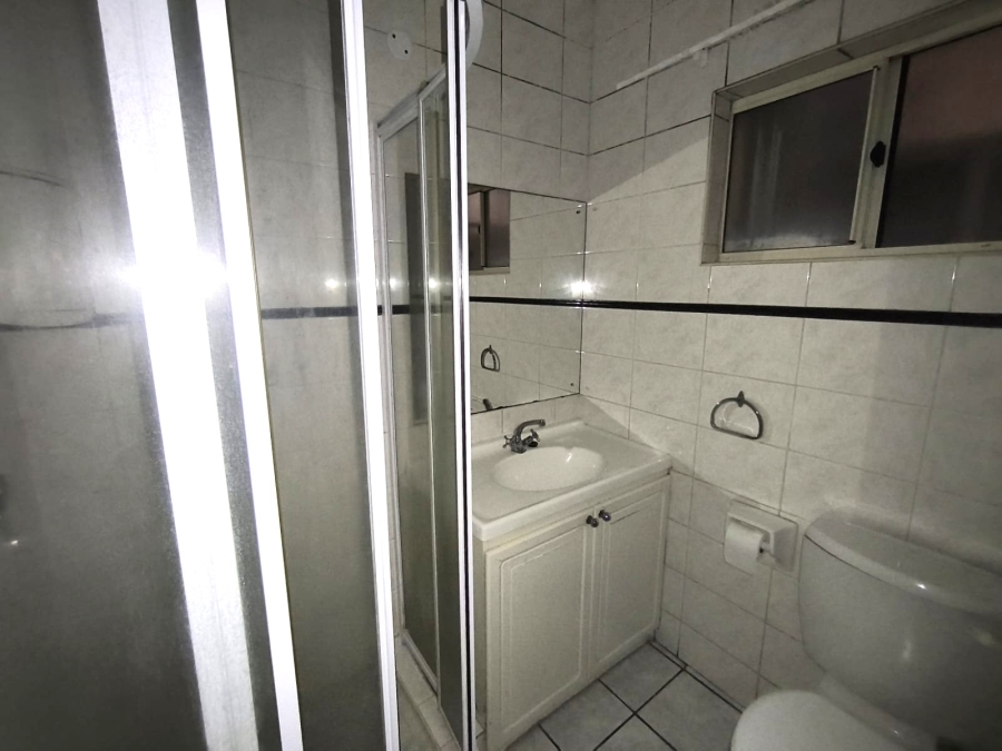 2 Bedroom Property for Sale in New Redruth Gauteng