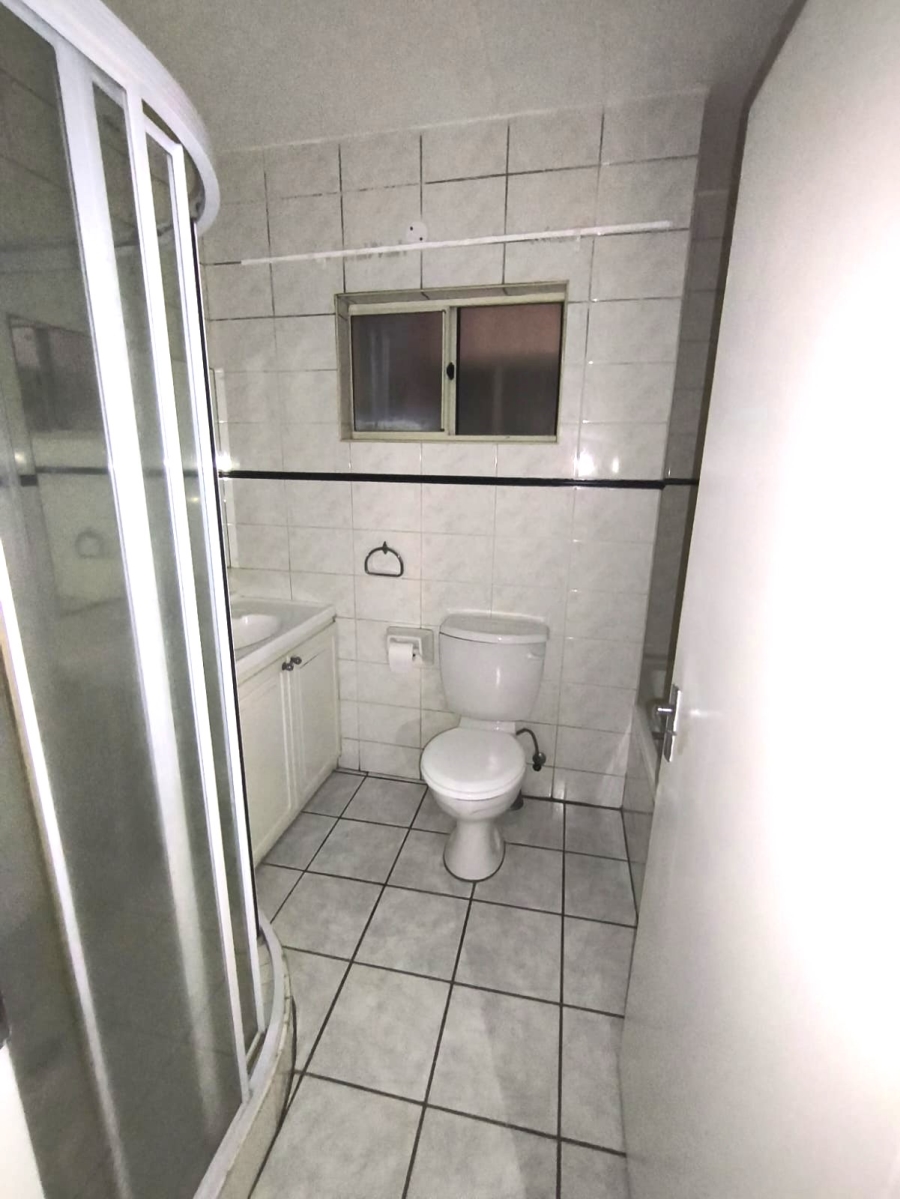2 Bedroom Property for Sale in New Redruth Gauteng