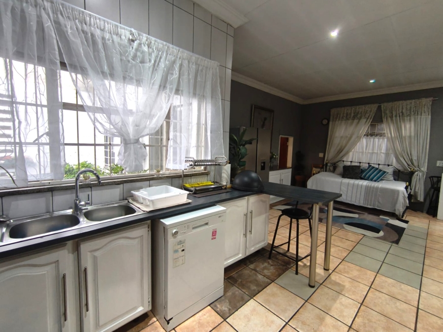 4 Bedroom Property for Sale in Florentia Gauteng