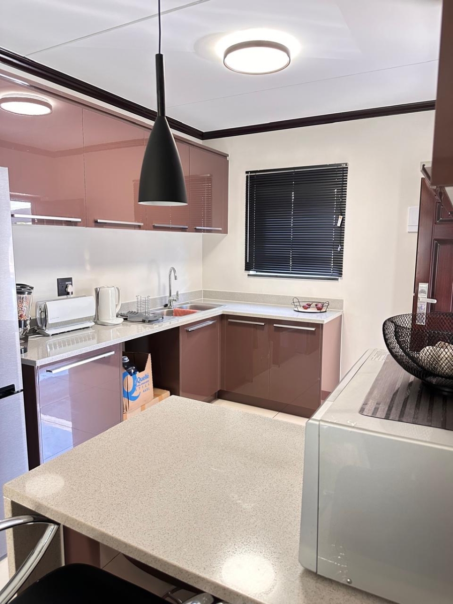 2 Bedroom Property for Sale in Blue Hills Gauteng