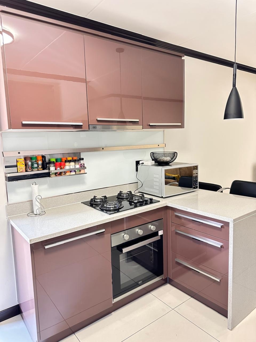 2 Bedroom Property for Sale in Blue Hills Gauteng