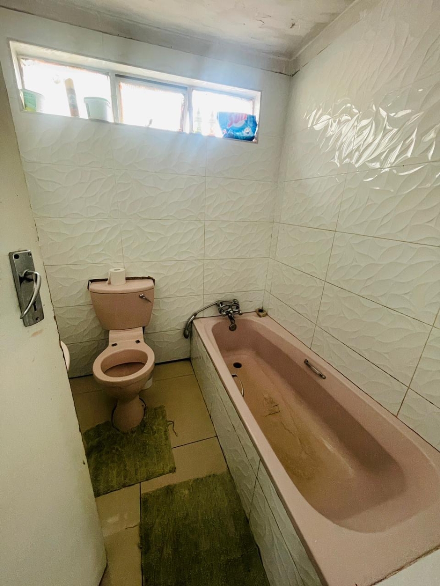 2 Bedroom Property for Sale in Soshanguve K Gauteng