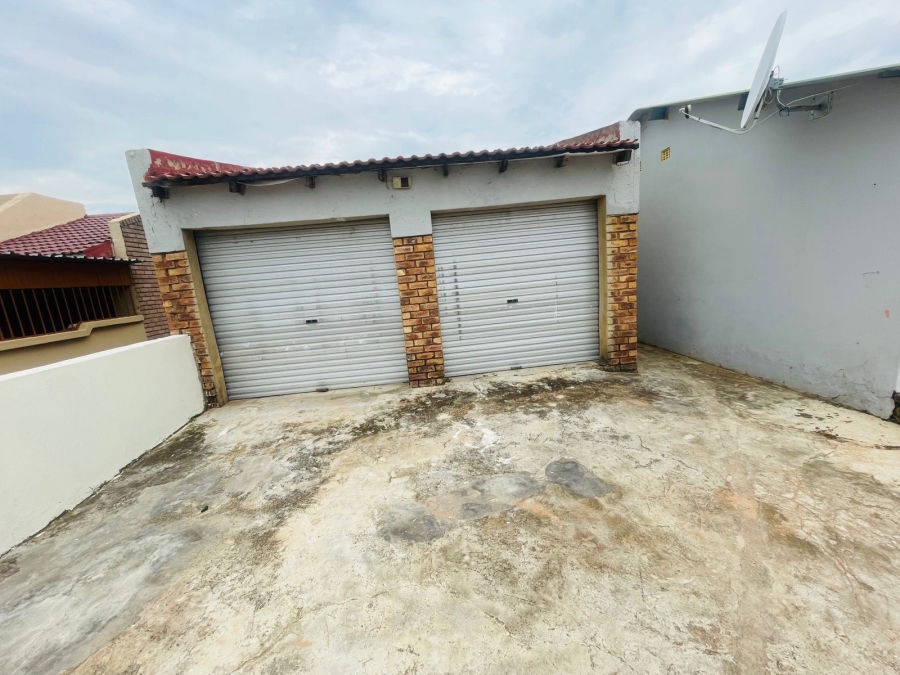 2 Bedroom Property for Sale in Soshanguve K Gauteng