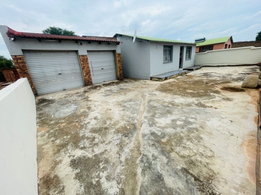 2 Bedroom Property for Sale in Soshanguve K Gauteng