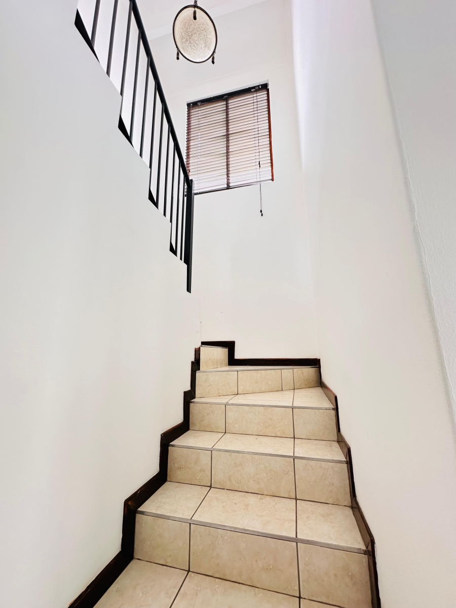 3 Bedroom Property for Sale in Vorna Valley Gauteng