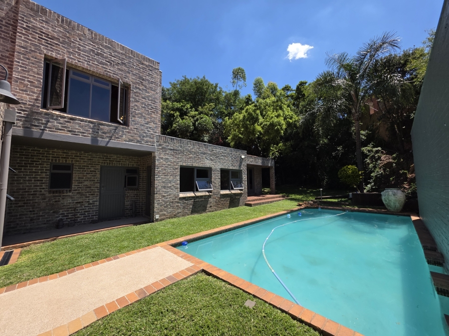 4 Bedroom Property for Sale in Waterkloof Park Gauteng