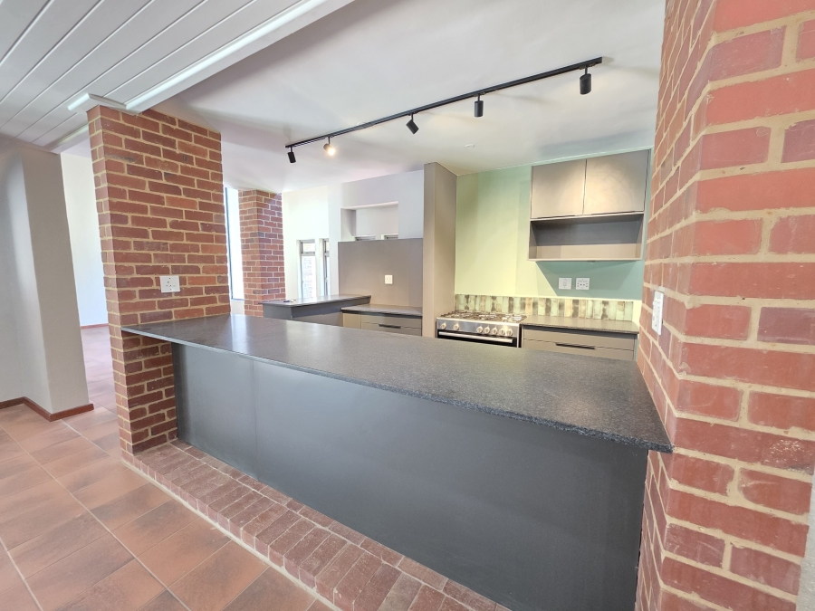 4 Bedroom Property for Sale in Waterkloof Park Gauteng