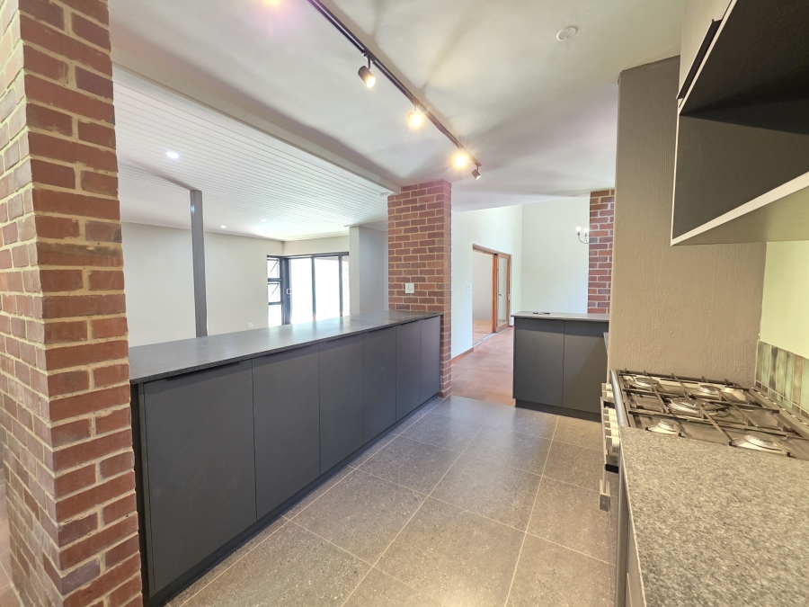 4 Bedroom Property for Sale in Waterkloof Park Gauteng